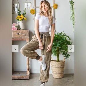 Oli & Hali boutique quilted joggers